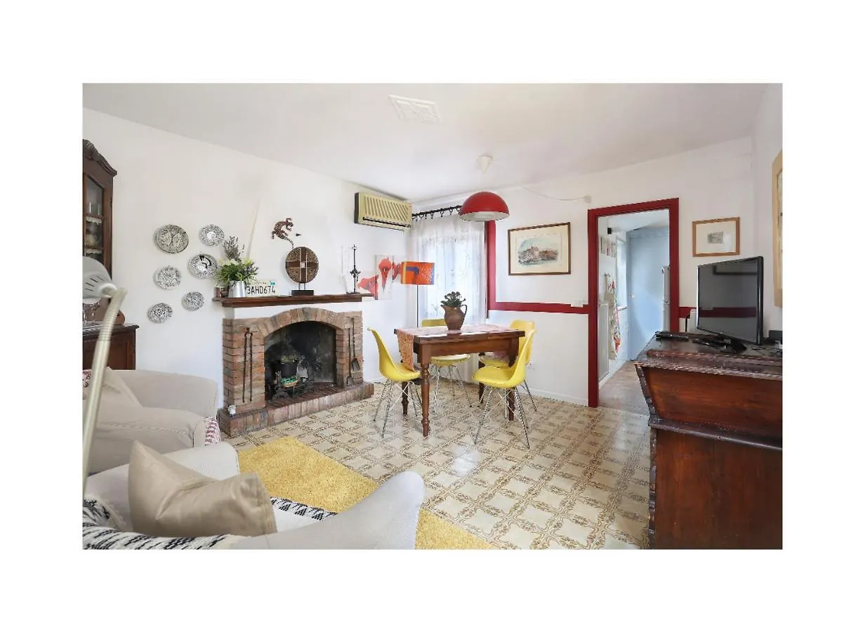 Appartamento Di Marzia In Oltrarno Флоренция 0*,  Италия